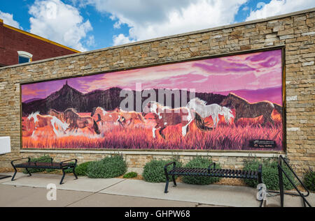 Troupeau de chevaux, murale conçue par Jeffry Haas et Hayley Goodman, dans Pagosa Springs, Colorado, États-Unis Banque D'Images