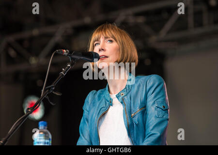 Beth Orton effectue au cours de la saisie par la Tamise festival at Fulham Palace le 6 août 2016 à Londres, en Angleterre. Banque D'Images