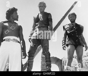 RAUBZUG DER WIKINGER (Long Ships) raffgierige- der Scheich El Mansuh (Sidney Poitier) kennt kein Pardon mit den tollkühnen Wikingern Rolfe (RICHARD WIDMARK) und Orm ((RUSS TAMBLYN). Regie : aka Jack Cardiff. Les navires Long Banque D'Images