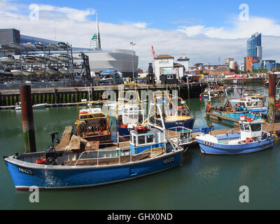 Quai de carrossage, Vieux Portsmouth, Angleterre, accueil de flotte de pêche côtière de Portsmouth Banque D'Images