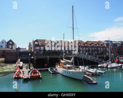 Quai de carrossage, Vieux Portsmouth, Angleterre, accueil de flotte de pêche côtière de Portsmouth Banque D'Images