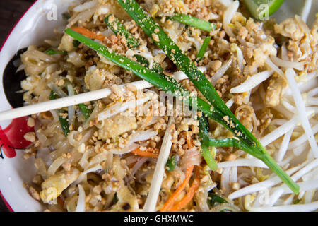 Pad Thaï à un de cuisine thaïe à Chiang Mai, Thaïlande. Banque D'Images