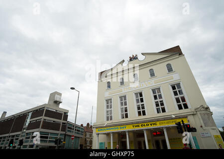 Une vue de l'Old Vic Theatre de Waterloo, Londres, tout en montrant le Tim Minchin et Danny Rubin encore de, le jour de la Marmotte Banque D'Images