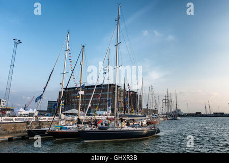 Course des grands voiliers dans le port d'Esbjerg, Danemark Banque D'Images