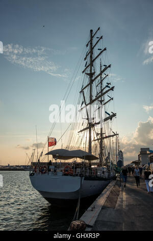 Course des grands voiliers dans le port d'Esbjerg, Danemark Banque D'Images