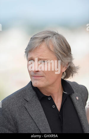 69e Festival de Cannes : Viggo Mortensen posing lors d'un photocall pour le film 'Le capitaine' fantastique (2016/05/17) Banque D'Images