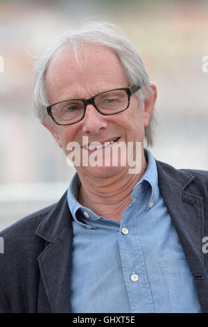 69e Festival de Cannes : Ken Loach posing lors d'un photocall pour le film 'Moi, Daniel Blake' (I, Daniel Blake)(2016/05/13) Banque D'Images