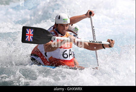 La société britannique David Florence (avant) et Richard Hounslow en action dans le slalom en canoë C2 Men's semi finale au stade d'eau vive, le sixième jour de la Jeux Olympiques de Rio, au Brésil. Banque D'Images