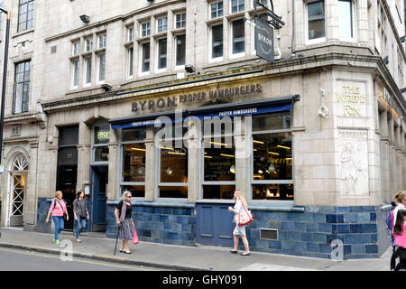 Une vue générale de Byron hamburgers restaurant dans le centre de Londres Banque D'Images