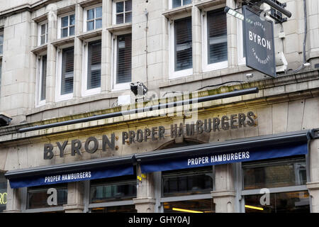 Une vue rapprochée de Byron hamburgers restaurant à Soho, Londres Banque D'Images