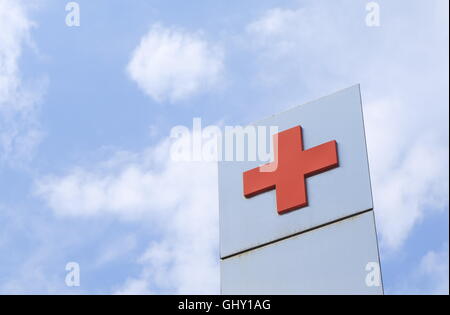 La Croix-Rouge, institution humanitaire basée à Genève Suisse et un trois fois lauréat du Prix Nobel de littérature. Banque D'Images