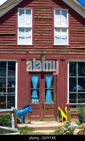 Le magasin rouge, Gold Hill, Californie Banque D'Images