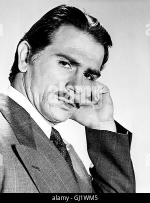 HOWARD HUGHES. DER USA 1977 - William A. Graham Dans cette Film-Biography spielt Tommy Lee Jones und die Rolle des Hollywood-Produzenten exzentrischen Fliegers Howard Hughes. Regie : William A. Graham aka. L'Étonnant Howard Hughes Banque D'Images