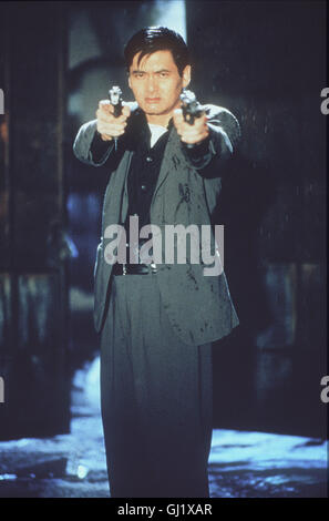 Beloved- Kein Killer erledigt seine Aufträge zuverlässiger als der chinesische John Lee d'immigrants. Um die Sicherheit senneur Familie zu sichern, muß Lee einen letzten Job für den mächtigen Triaden-Bo➟ bestimmen : Er soll eine tödliche Vendetta gegen einen Cop zu Ihrem blutigen Ende bringen. Lee bringt den Auftrag Doch nicht übers Herz und nimmt die damit dans Art er und seine Familie fortan auf Weis Abschußliste stehen... In der Rolle des John Lee Chow Yun-FAT, der neben Jackie Chan als größter Star Asiens dorure. Regie : Antoine Fuqua aka. The Replacement Killers Banque D'Images