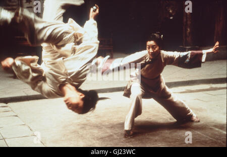 DIE 73. OSCAR - VERLEIHUNG Et le gagnant est... Bester fremdsprachiger TIGRE & DRAGON Film ' '. Ang Lee Martial-Arts-Film erhielt außerdem noch einen Oscar für die beste Kamera (Peter Pau). Voir aus 'Tigre et Dragon' mit ZANG ZIYI und Michelle Yeoh. 1486 Banque D'Images