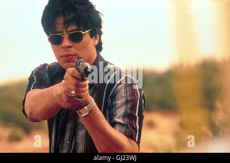 DIE 73. OSCAR - VERLEIHUNG Et le gagnant est... Bester Nebendarsteller Benicio DEL TORO. Für Seine Rolle als dans Drogenfahnder Soderberghs mexikanischer Steven 'TRAFFIC' erhielt Benicio Del Toro un Oscar. 1485 Banque D'Images