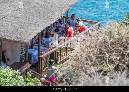 La Cala Restaurant donnant sur la plage de Cala del Barco dans la La Manga Club Resort, Murcie, Espagne Banque D'Images