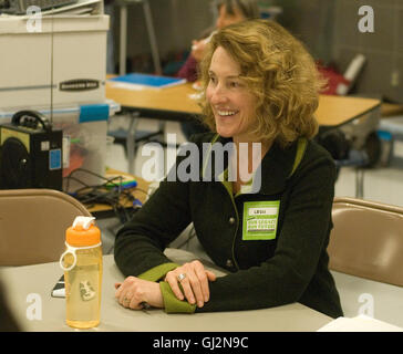 Gestionnaire de planification globale de Boulder Lesli Ellis lors d'une réunion publique à North Boulder. Banque D'Images