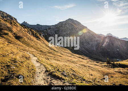 Vtt, sentiers, Kleinwalsertal Walser, Autriche Hammerspitze ci-dessous Banque D'Images