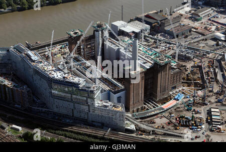 Vue aérienne de la Battersea Power Station de développement par la Tamise, Londres SW8, UK Banque D'Images