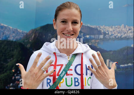 Rio de Janeiro, Brésil. 12Th Aug 2016. L'athlète de la République tchèque Zuzana Hejnova durant la pose des Jeux Olympiques de 2016 à Rio de Janeiro, Brésil, le 12 août 2016. © Tibor Alfoldi/CTK Photo/Alamy Live News Banque D'Images