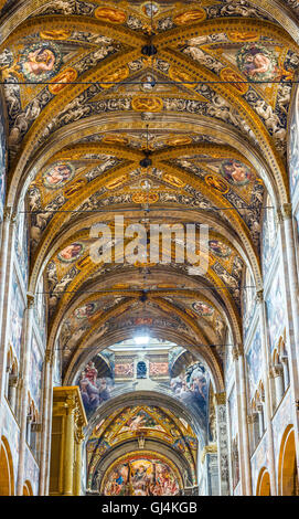 À l'intérieur de la cathédrale de Santa Maria Assunta de Parme. Emilia-Romagna. L'Italie. Banque D'Images