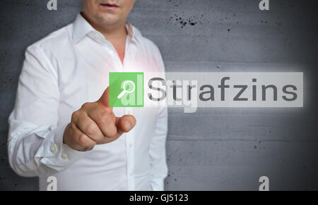 Strafzins (en allemand) d'intérêt négatifs navigateur est exploité par l'homme concept. Banque D'Images