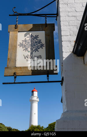 Les Saules Tea House par Split Point Lighthouse le long de la Great Ocean Road. Banque D'Images