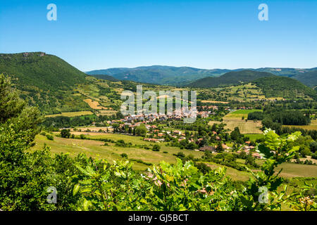 Village de Nant. Vallée de la Dourbie, Causses du Larzac Haut Plateau, Parc Naturel Régional des Grands Causses, Aveyron, France Banque D'Images