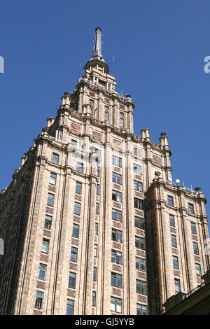 L'Académie des sciences de Lettonie, Riga, Lettonie, Pays Baltes. Mai. À 108 mètres de hauteur, c'est le premier gratte-ciel de Banque D'Images