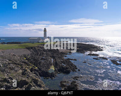 Phare Sud dh FAIR ISLE SHETLAND Mèche de Hestigeo NLB bâtiments phare du littoral de la côte rocheuse uk Banque D'Images