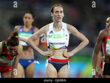 Grande-bretagne Laura Weightman après avoir participé à son tour 1500m 1 2 Chaleur au Stade olympique le septième jour de la Jeux Olympiques de Rio, au Brésil. Banque D'Images