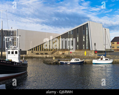 SHETLAND LERWICK Dock Hays dh complexe de cinéma moderne d'amarrage des bateaux du port les Shetland Banque D'Images