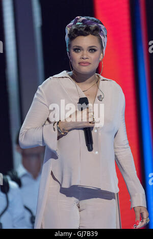 Singer l'Andra effectue jour pendant le 2e jour de la Convention Nationale Démocratique à la Wells Fargo Center le 26 juillet 2016 à Philadelphie, Pennsylvanie. Banque D'Images