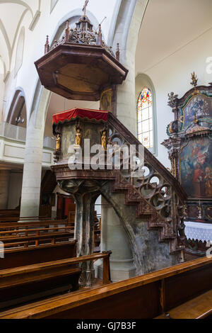 Ornements sculptés chaire de l'église Saint Maurice à Fribourg, Suisse Banque D'Images