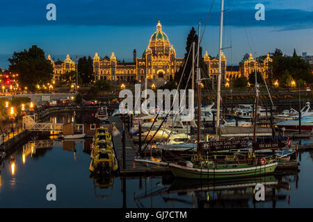 Vue nocturne de la Colombie-Britannique, Victoria, Colombie-Britannique, Canada Banque D'Images