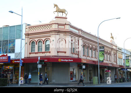 Banque Bendigo au coin de Macquarie Street et Church Street, Parramatta. Banque D'Images