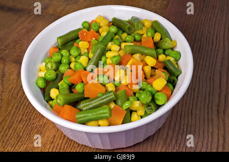 Succotash fraîchement préparé. Succotash est un plat de nourriture composée essentiellement de maïs doux avec les haricots de lima ou autres haricots du shell. Banque D'Images