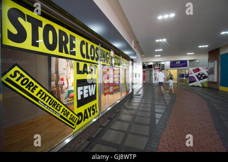 Kingston London,UK. 14 août 2016.Derniers jours restant comme le magasin BHS succursale à Kingston Upon Thames se prépare à fermer ses portes le 20 août : Crédit amer ghazzal/Alamy Live News Banque D'Images