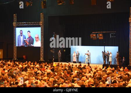 Cardiff, Wales, UK. 14 août, 2016. Jéhovah convention Cardiff, 12 - 14 août 2016 Credit : Remo Conrad Hotel/Alamy Live News Banque D'Images