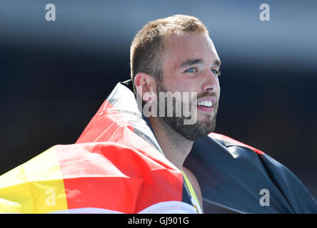 RIO DE JANEIRO, Brésil - 13 août : Christoph de Harting Allemagne après avoir remporté la mens discus pendant la session du matin le jour 8 de l'athlétisme aux Jeux Olympiques de Rio 2016 au Stade olympique le 13 août 2016 à Rio de Janeiro, Brésil. (Photo de Roger Sedres/Gallo Images) Credit : Roger Sedres/Alamy Live News Banque D'Images