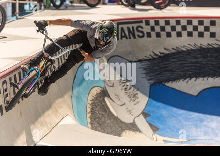 Location à la cascades skatepark à Huntington Beach, Californie, au cours de la CARS US open le 27 juillet 2016.La concurrence Banque D'Images