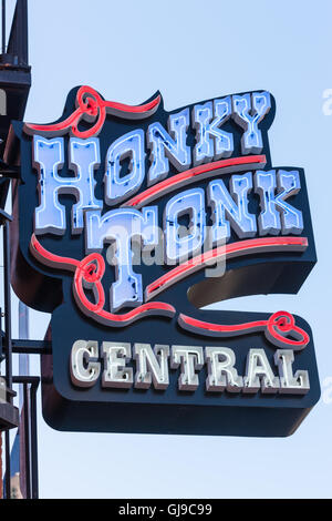 Un signe de l'Honky Tonk le centre de Nashville, Tennessee. Banque D'Images