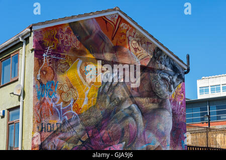 'Conflit', une fresque murale d'Hercule combattant les Centaure Nessus, par l'espagnol artiste de rue duo Pichiavo, Port Street, Manchester, Angleterre, RU Banque D'Images