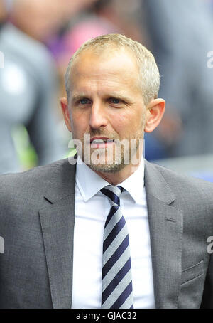 Cardiff City manager Paul Trollope pendant le ciel parier match de championnat au Cardiff City Stadium. Banque D'Images