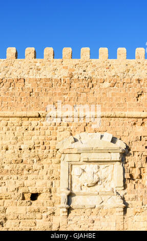 Détail du mur de forteresse d'Héraklion, le front de mer monument château à Héraklion, Crète, Grèce Banque D'Images