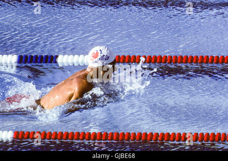 Californie - Los Angeles - 1984 Jeux Olympiques d'été. Men's la natation. Canadian Alex Baumann, 400m quatre nages individuel, médaille d'or Banque D'Images