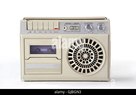 Vieux lecteur de cassettes et dvd recorder de URSS sur fond blanc Banque D'Images