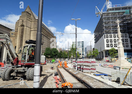 Construction de la deuxième phase 2CC - Passage à niveau de la ville de Manchester Metrolink, St Peters Square, North West England, UK , M2 5PD Banque D'Images