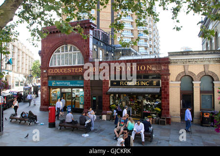 La station de métro Gloucester Road dans le district de Kensington et Chelsea et la ville de Westminster une plus grande centre de Londres Banque D'Images